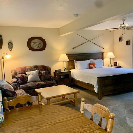 Fox Hollow Inn Бозмен Екстер'єр фото